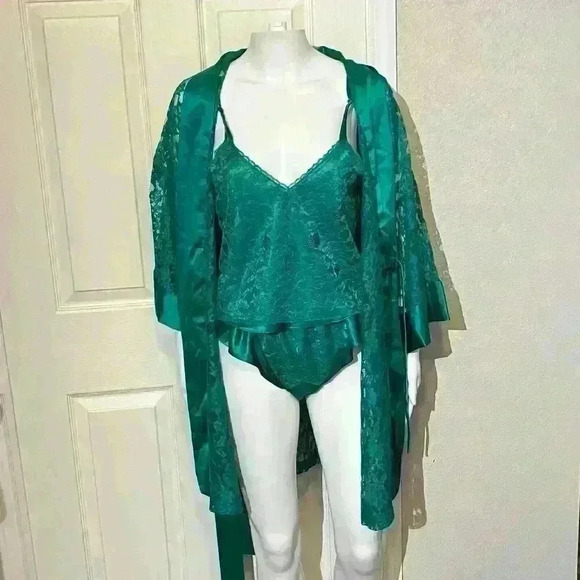 Vintage Victoria’s Secret Gold Label 3 Pc Set Robe Kimono Lace Satin Panties Top - Picture 6 of 16